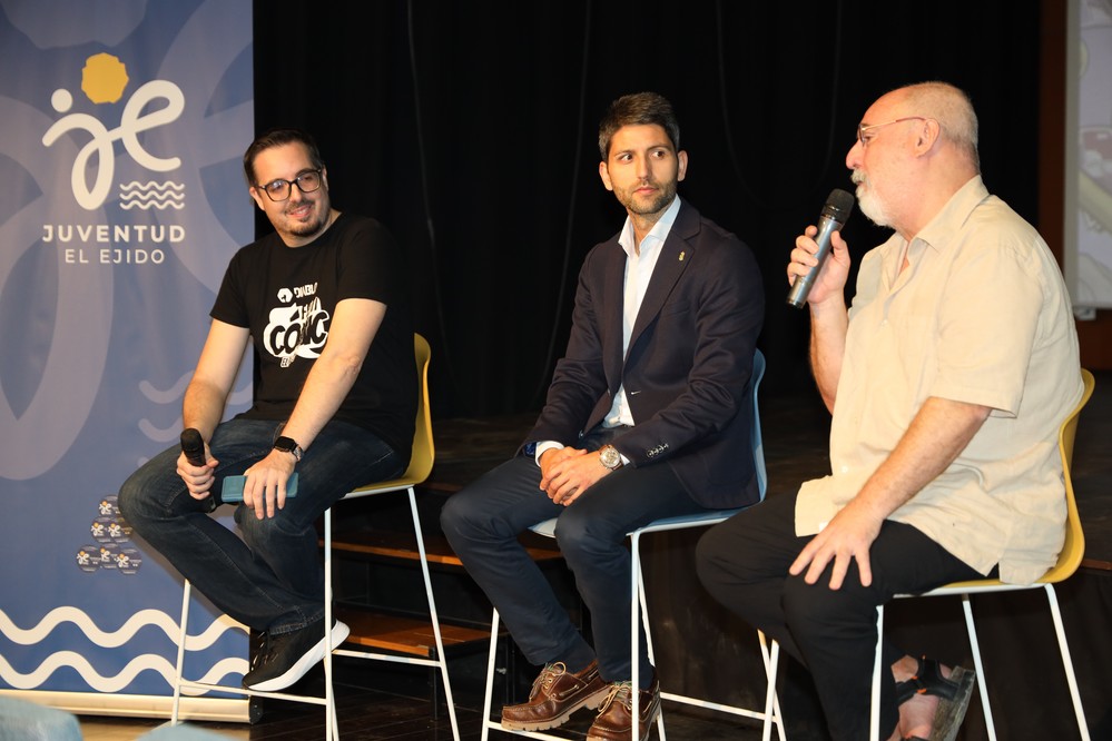 Festicómic El Ejido alcanza su XV edición ‘dibujando’ el mayor evento de viñetas de la provincia