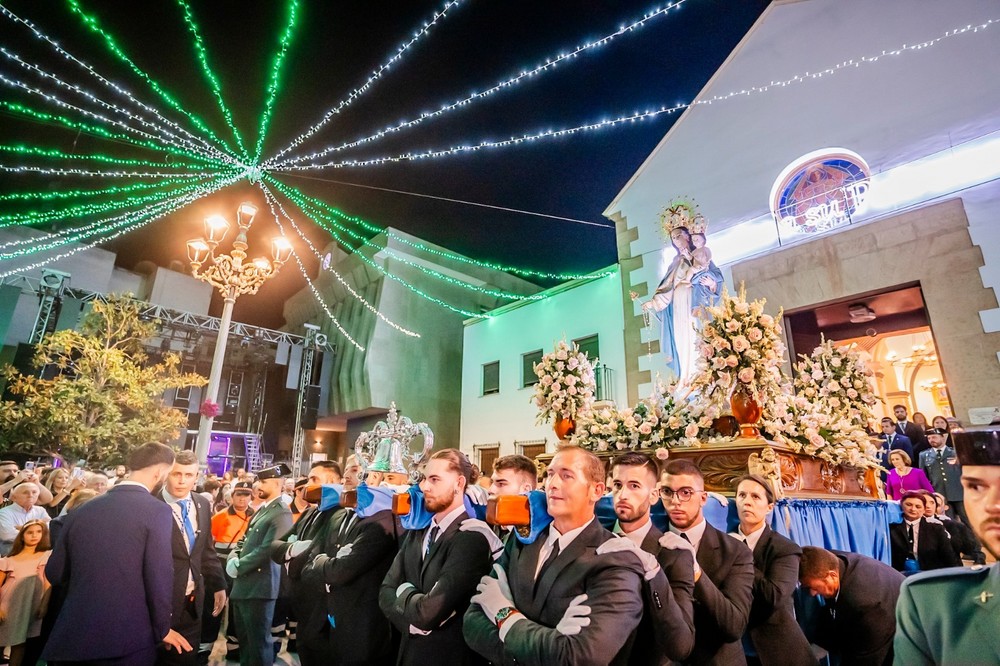 Roquetas de Mar se prepara ya para celebrar las fiestas en honor a su Patrona, la Virgen del Rosario