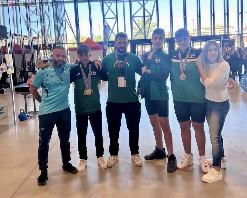 Noé Amat, del CD Halterejido, campeón de España de halterofilia sub-15