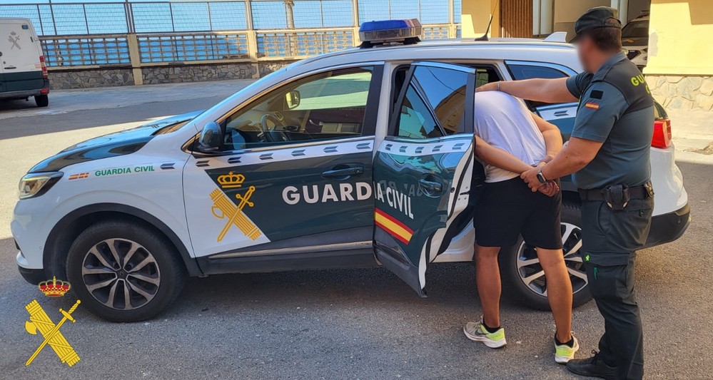 Dos detenidos cuando trataban de asaltar una nave industrial en Adra