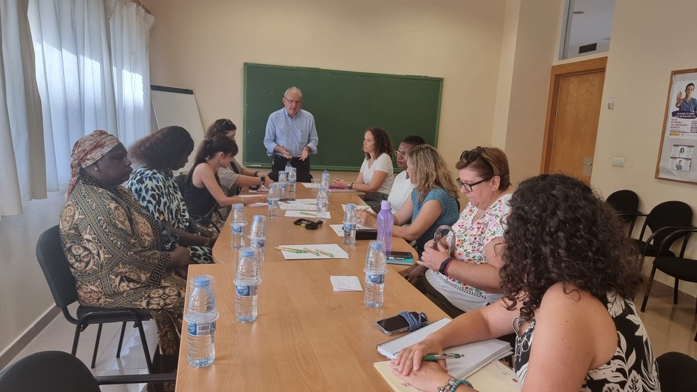 El Consejo de la Mujer de Vícar presenta un amplio programa de actividades para sensibilizar sobre la “violencia invisivilizada”