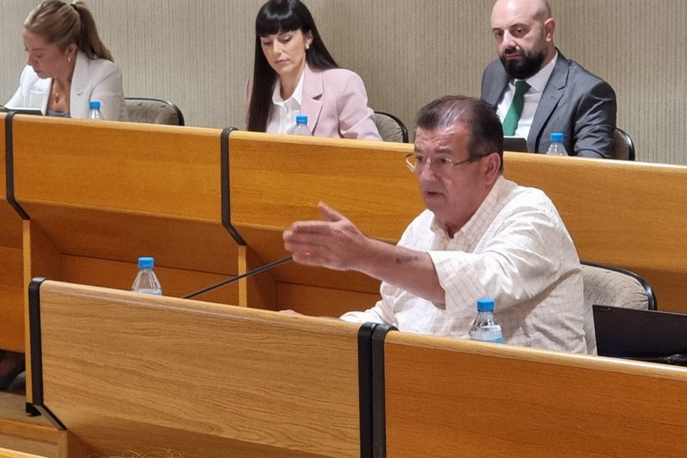El PSOE de El Ejido critica el 'paseo' de la consejera de Educación "por uno de los pueblos con más barracones de Andalucía"