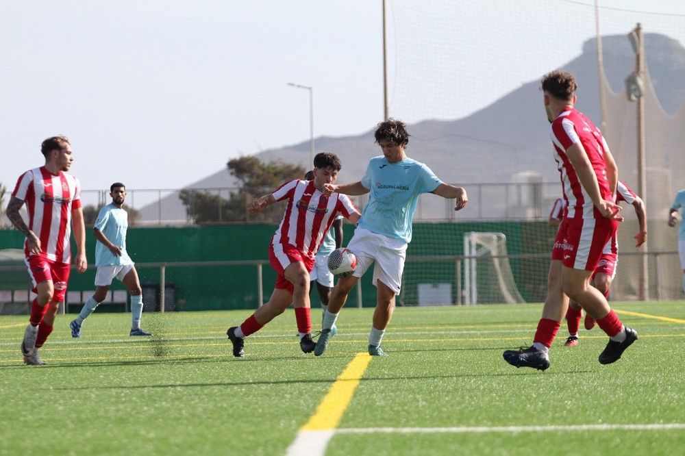  Victoria contundente del Poli Ejido CF a domicilio frente al Carboneras Atlético en el campo Blas Belmonte Alonso de Carboneras