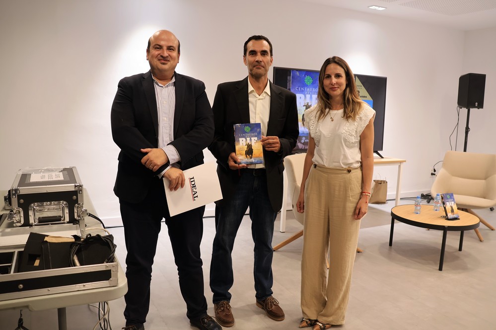 David Gómez presenta su último libro ‘Centauros del Rif’ en el Centro de la Cultura Mediterránea de El Ejido