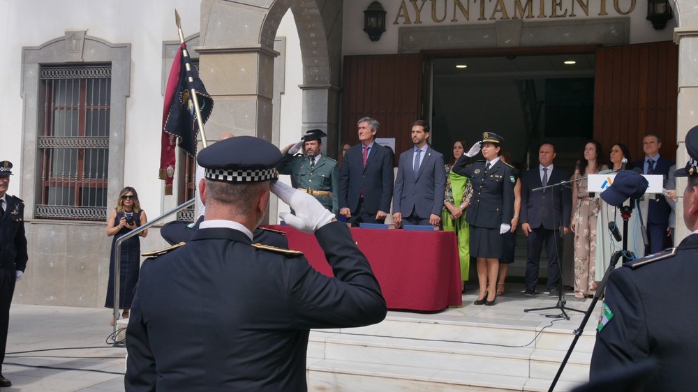 Los Ángeles Custodios dejan en Adra seis nuevos agentes de la Policía Local