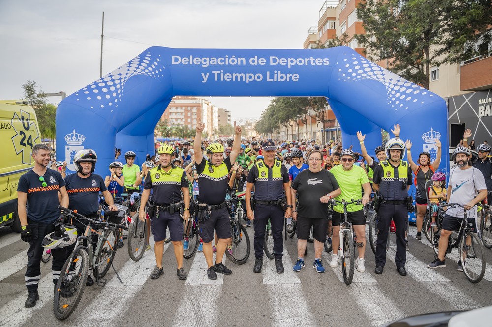 Más de 1.000 personas participan en el Día de la Bicicleta con motivo de las fiestas en honor a la Virgen del Rosario