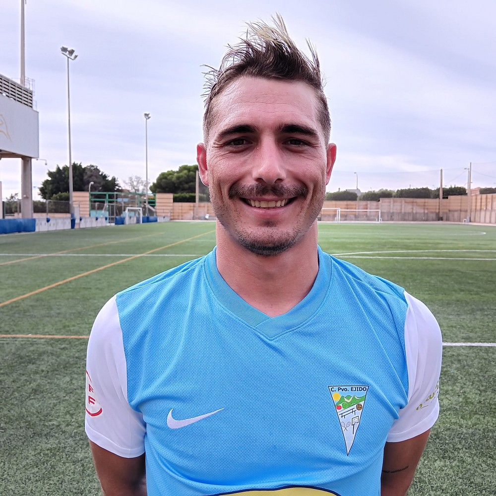  Polideportivo El Ejido firma al delantero Cristopher García "Cristo"