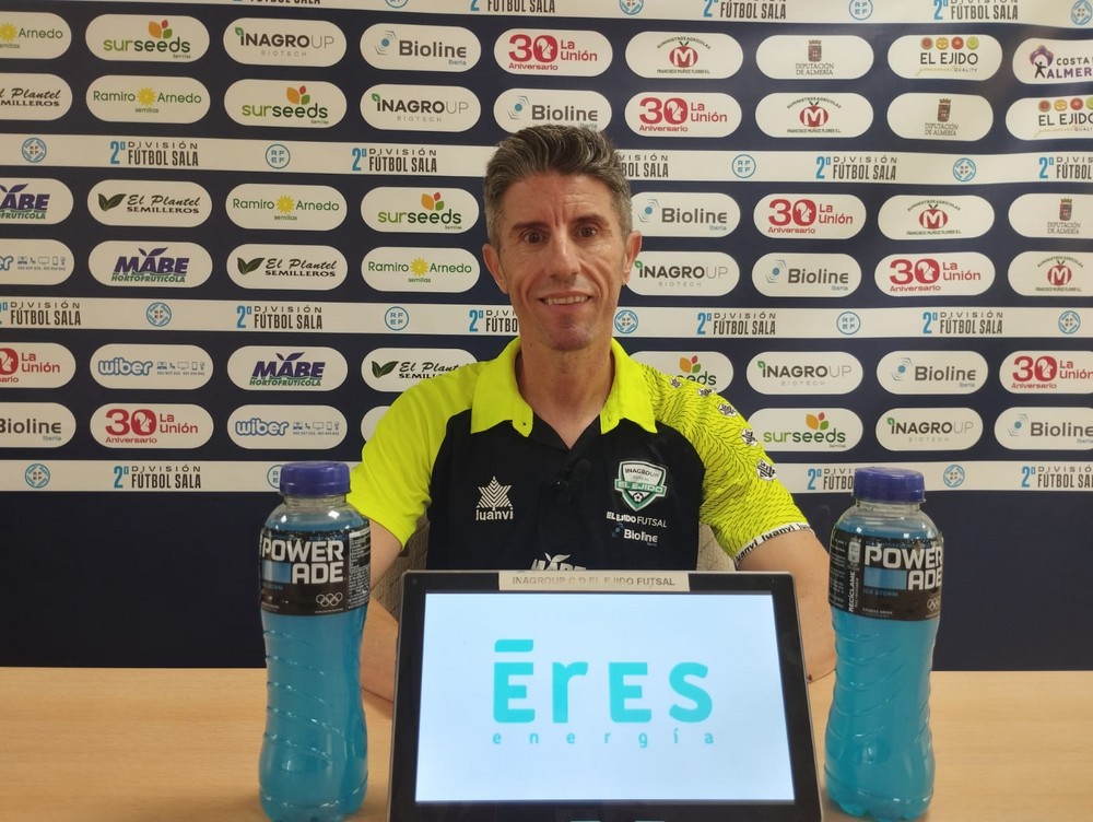 "Hemos tenido una semana dura, pero tenemos una motivación extra para el partido de mañana. Más allá de la situación en la tabla que tenemos los dos equipos, dedicarle la victoria a Manolo"