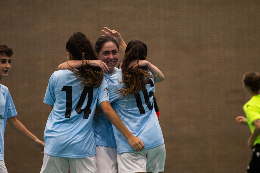 El sénior femenino del Poli Ejido CF arranca la liga con buen pie venciendo por 3-0 al Federico García Lorca