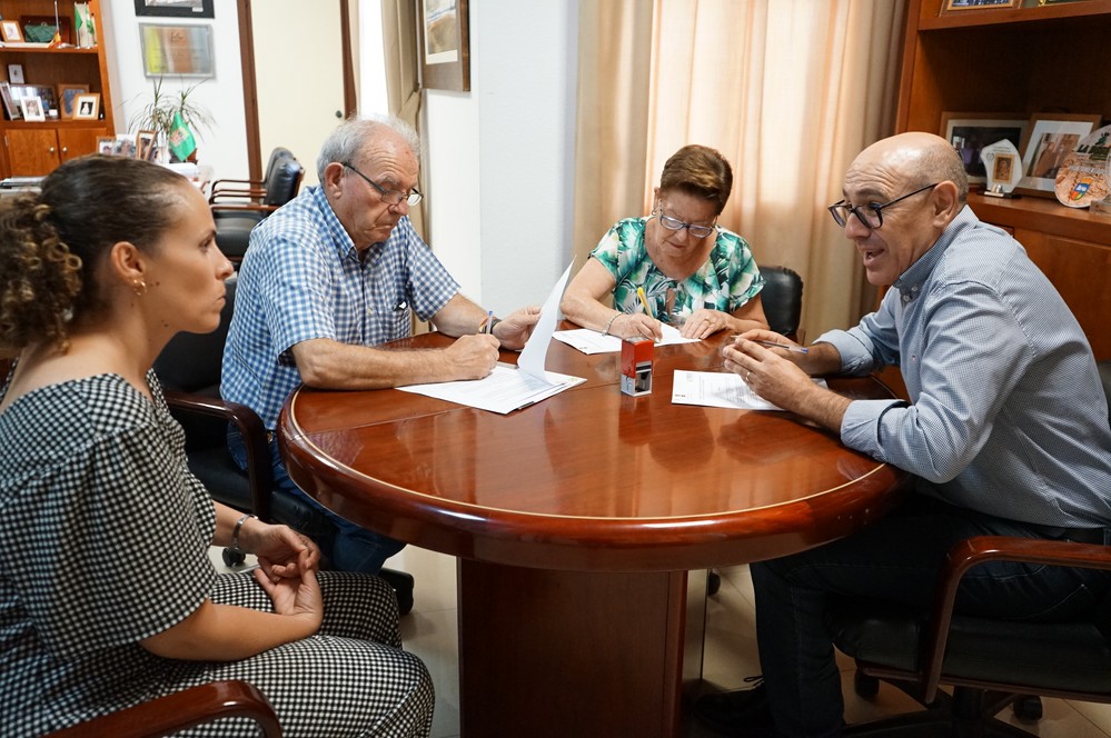 Ayuntamiento de Vícar y Noesso suscriben un convenio de colaboración, para favorecer el empleo y la lucha contra las adicciones