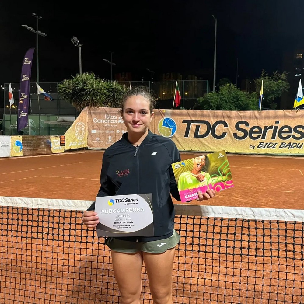 Paula Navarro, subcampeona de dobles en el Máster Tirma TDC Series Finals