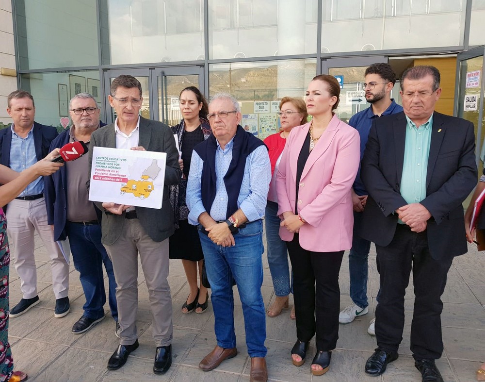 El PSOE critica que Moreno Bonilla “no ha hecho en seis años ninguna de las 25 grandes obras en materia educativa aprobadas para el Poniente”