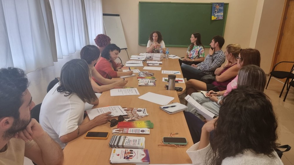 Los centros educativos de Vícar coordinan las actividades conmemorativas del 25-N