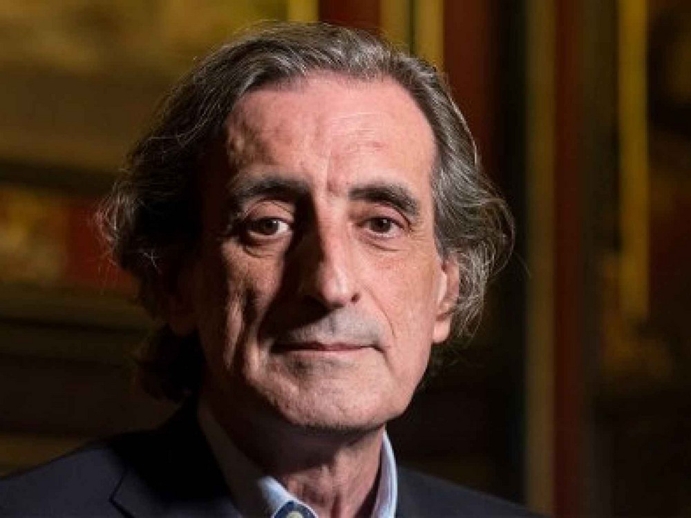 El poeta Julio Martínez Mesanza participa este jueves en el Aula de Literatura de Roquetas de Mar