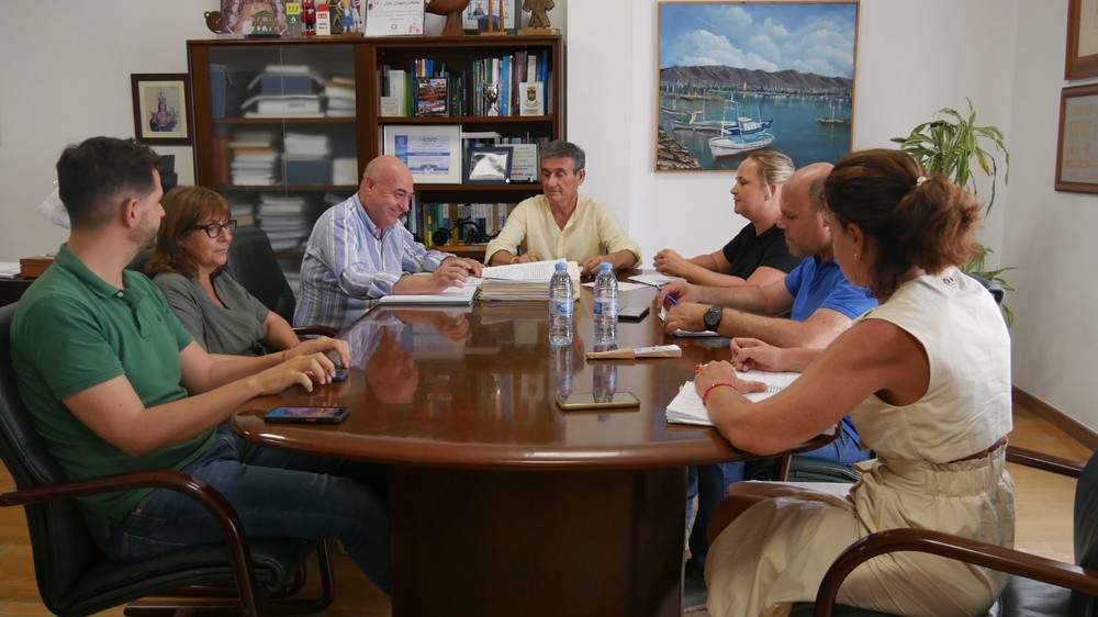 Los Servicios Sociales de Adra contarán con mejor equipamiento y nuevos ordenadores