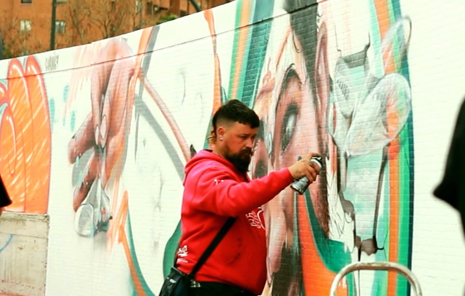 El artista ejidense Nauni69, finalista en el Concurso de Arte Urbano de Bilbao para visibilizar la soledad no deseada