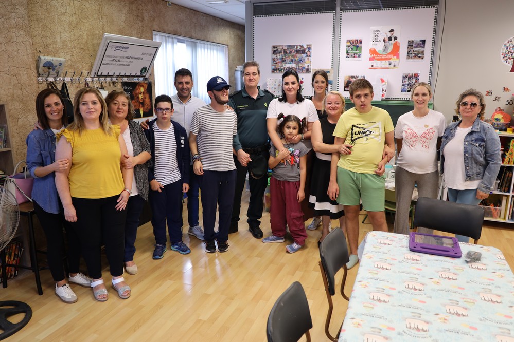 Ayuntamiento de El Ejido e IMD colaboran con Guardia Civil en un torneo solidario de pádel a favor de ‘Soy Especial y qué?’