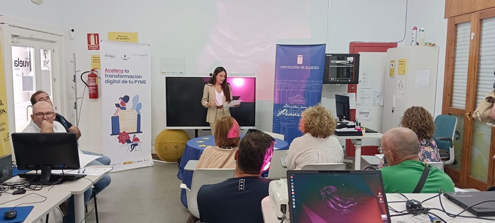 Dalías completa el taller `Transforma tu invernadero con riego digital´ con “gran éxito”