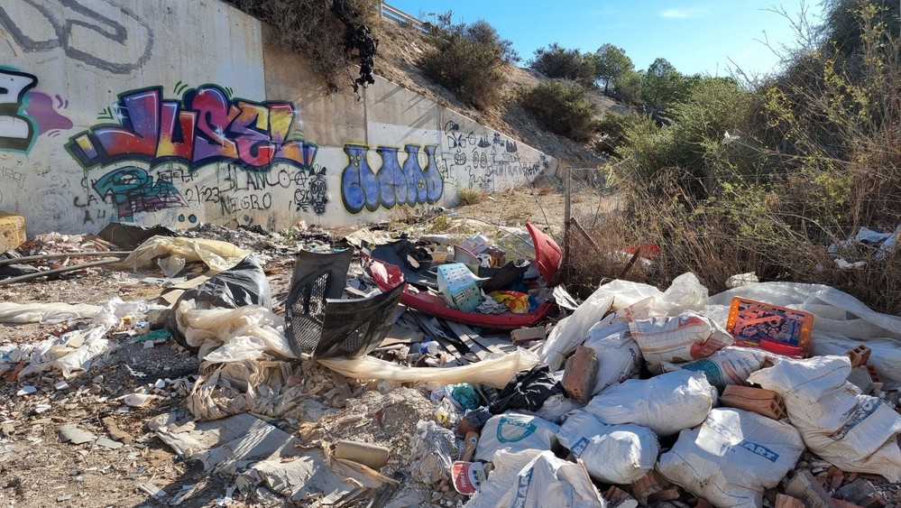 El PSOE de El Ejido denuncia la proliferación de vertederos “a lo largo y ancho del municipio”