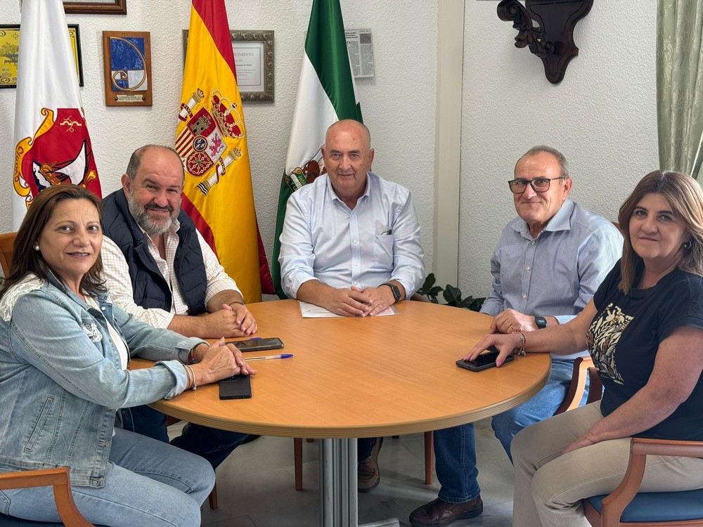 Campoejido entrega más de 2.000 euros al Ayuntamiento de Dalías para proyectos sociales