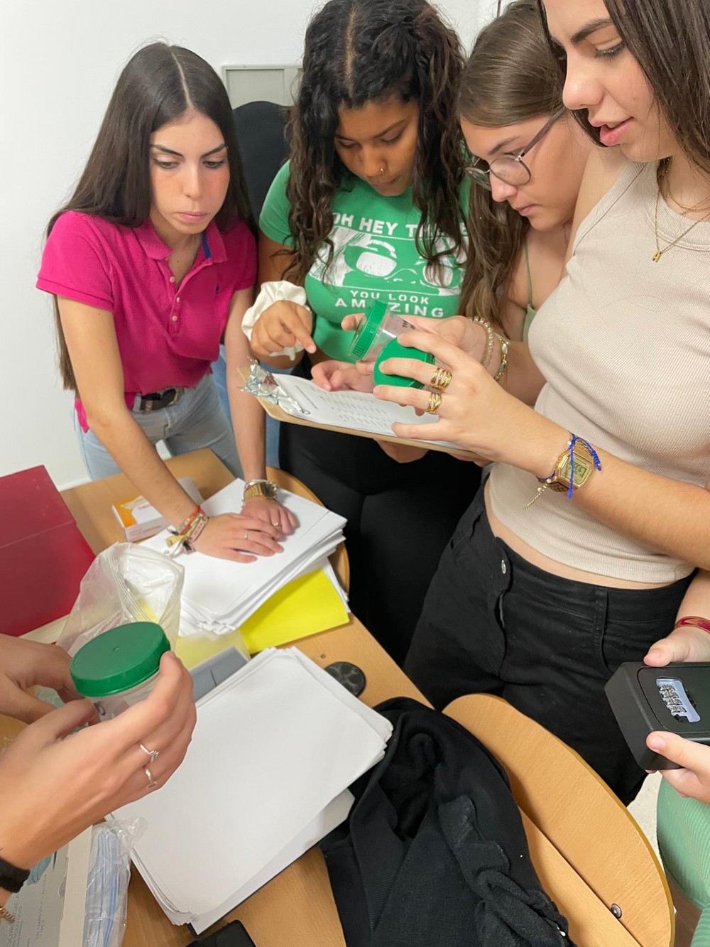 Vícar acoge el exitoso proyecto educativo ‘Escape-Room Migraciones; Un viaje que no empieza en patera’