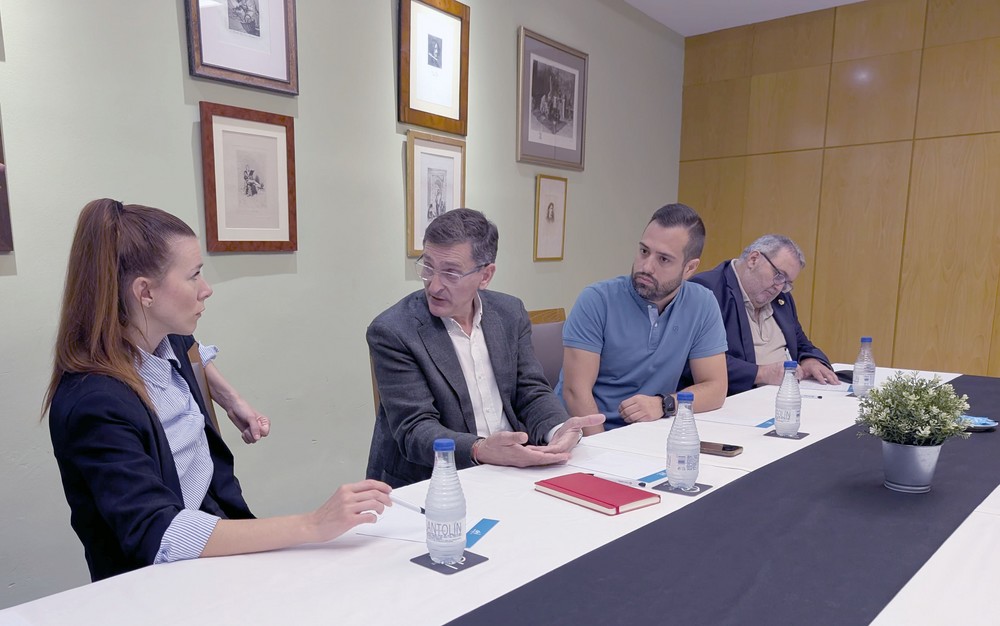 El PSOE exige protección para menores con TEA en Aguadulce a los que Educación obliga a ir a clase con la educadora a la que denunciaron sus familias