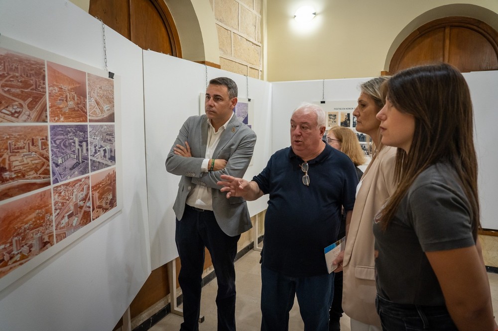 Última semana para ver la exposición ‘60 aniversario Urbanización de Aguadulce’ en el Faro de Roquetas