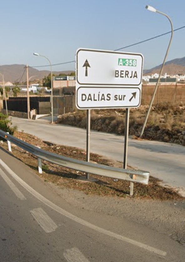 Una fallecida en un accidente de tráfico en la entrada sur de Dalías