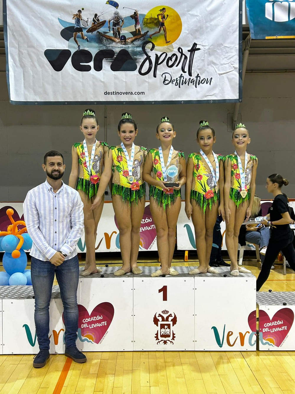 Rítmica La Mojonera se cuelga cinco medallas en el Torneo de Vera