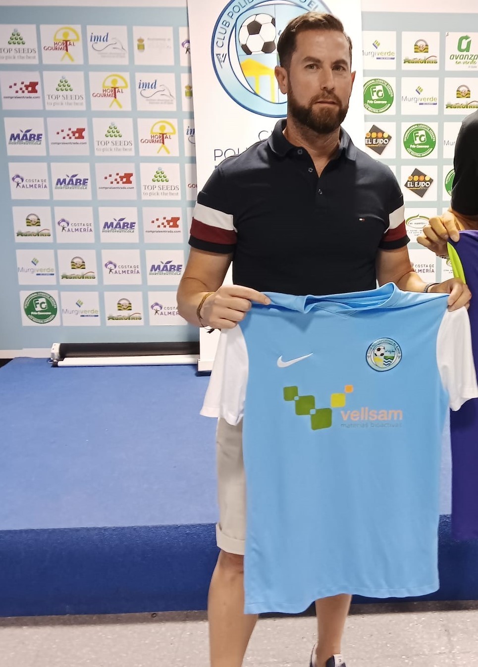 Carlos Jiménez está sentenciado como entrenador del Polideportivo Ejido, su sustitución puede ser un asunto de días