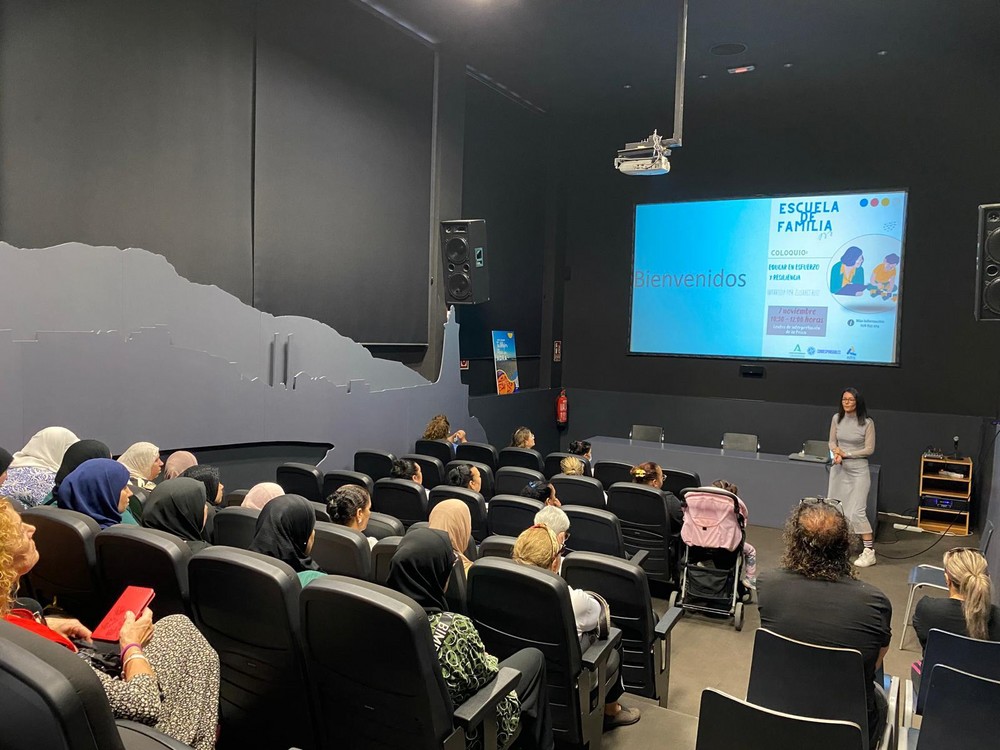 La Escuela de Familia de Adra celebra un coloquio sobre 'Educar en esfuerzo y resiliencia’