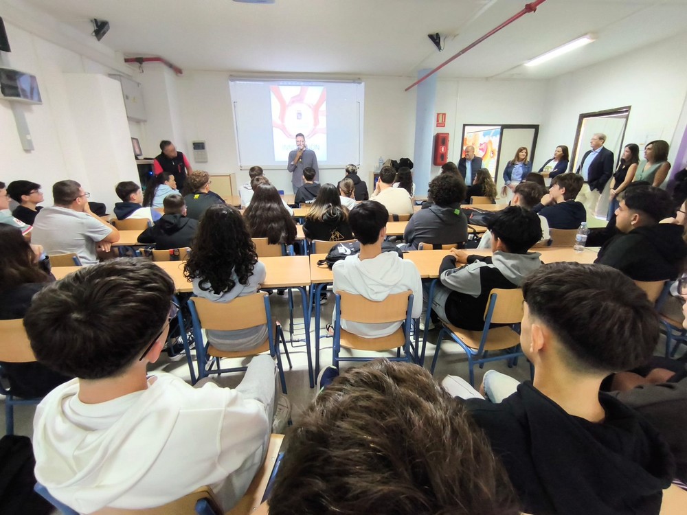 Alonso destaca el IES Cuidad de Dalías como centro referente de la provincia en Transformación Digital Educativa