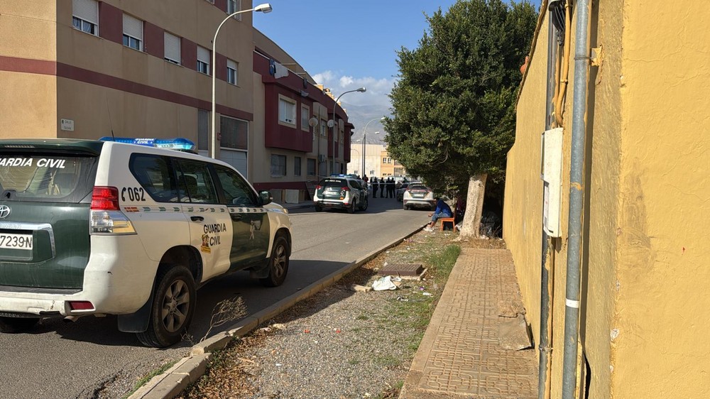 Batalla campal entre okupas y desokupas por un desalojo en Las Norias