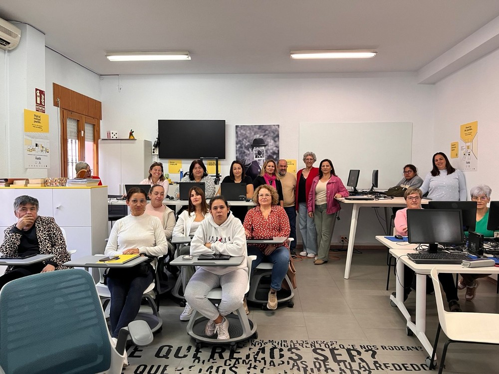 Finaliza con éxito el curso `Marketing Digital y Redes Sociales para Emprendedoras Rurales´ en Dalías