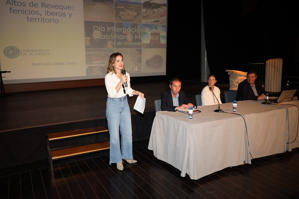 El Ejido se suma al Día Internacional del Patrimonio Mundial con conferencias y visitas guiadas al Yacimiento de Ciavieja