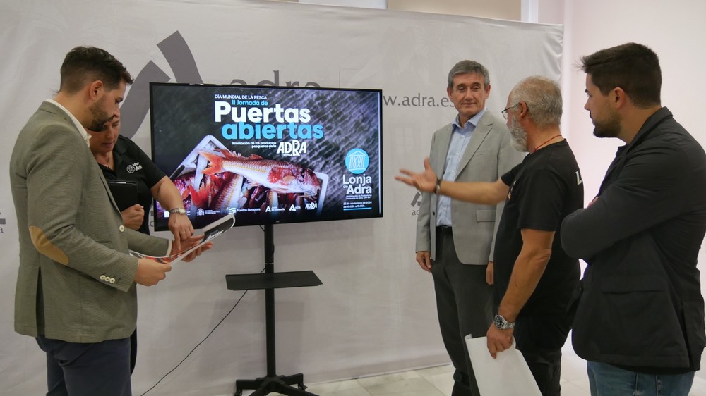  Adra celebra este sábado el Día Mundial de la Pesca con una jornada de puertas abiertas en la Lonja
