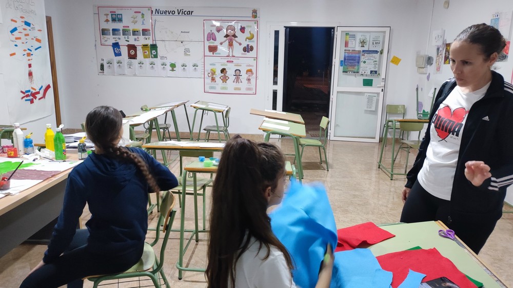 Ayuntamiento y comunidad gitana de Vícar comparten experiencias