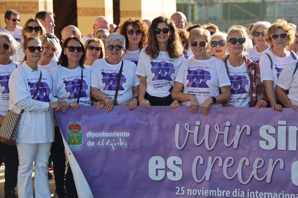 Cientos de ejidenses marchan contra la Violencia de Género en una mañana para la reivindicación y la concienciación