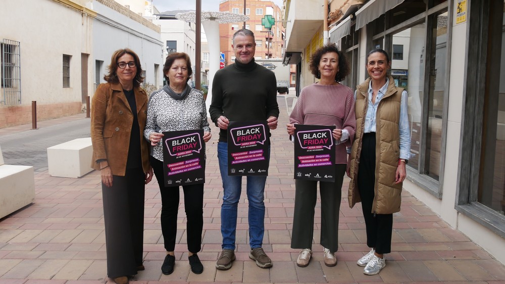 El Black Friday se celebra en Adra este viernes con descuentos, sorpresas y animación en el comercio local