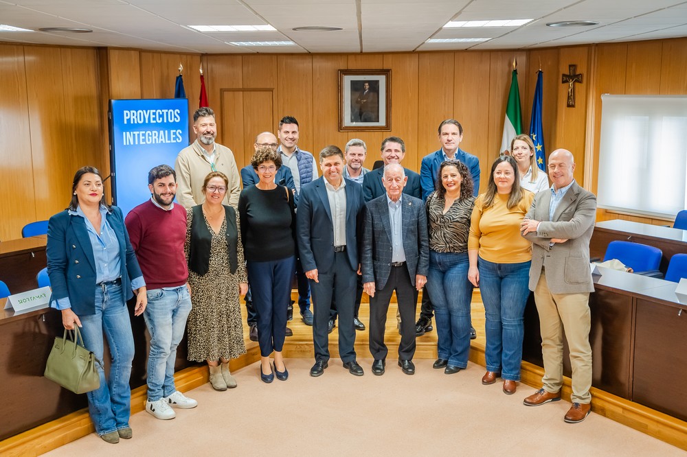 Empleo para 40 desempleados en empresas de Roquetas de Mar: cuando la colaboración público privada funciona