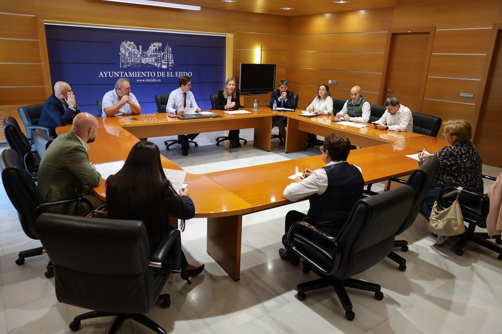 El Ayuntamiento ejidense destina 75.000 euros para el fomento del deporte y ayudar a clubes y deportistas federados