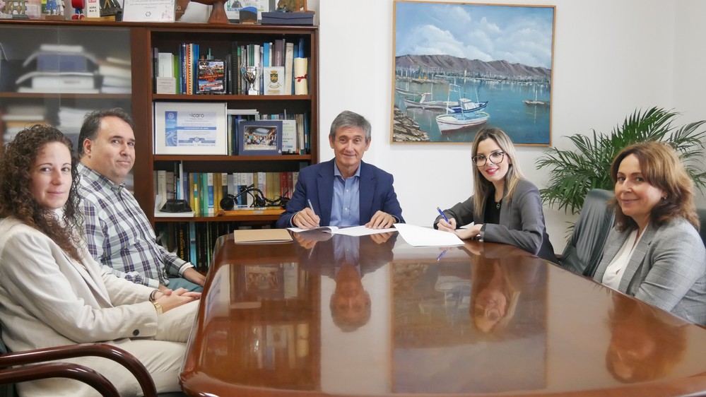 Ayuntamiento de Adra y Acción Laboral impulsan la inclusión laboral con un convenio de colaboración