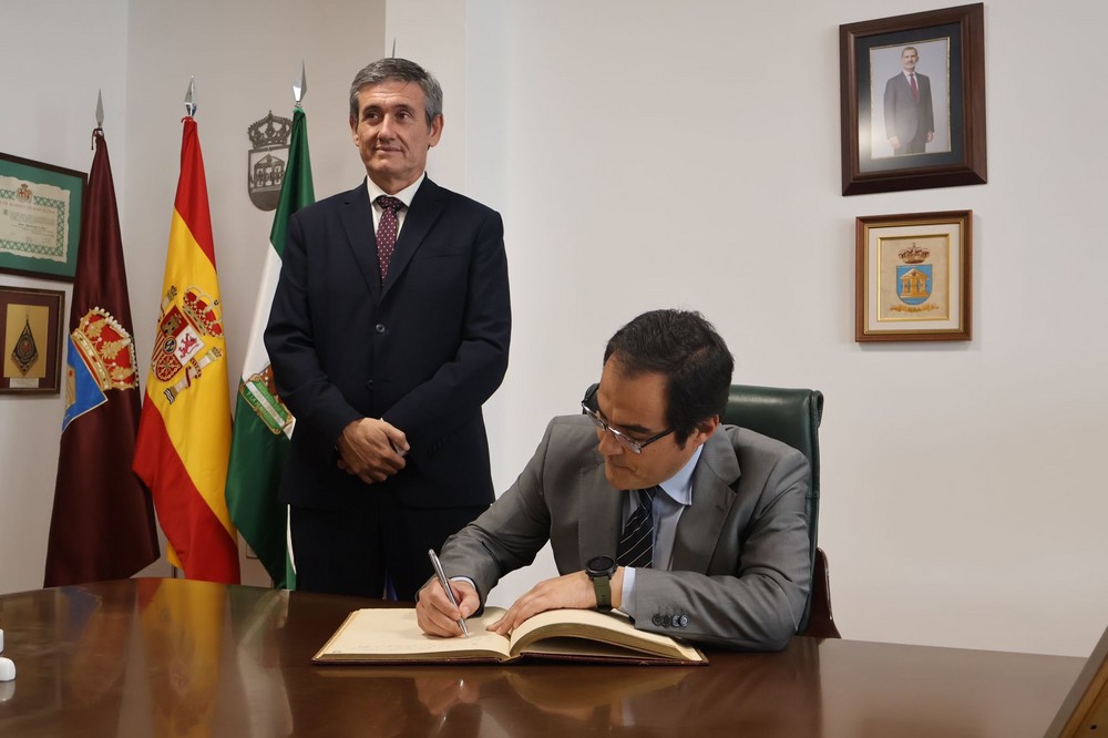 La Junta propone desplegar en Adra un proyecto piloto de las Oficinas Municipales de Justicia que sustituirán a los Juzgados de Paz