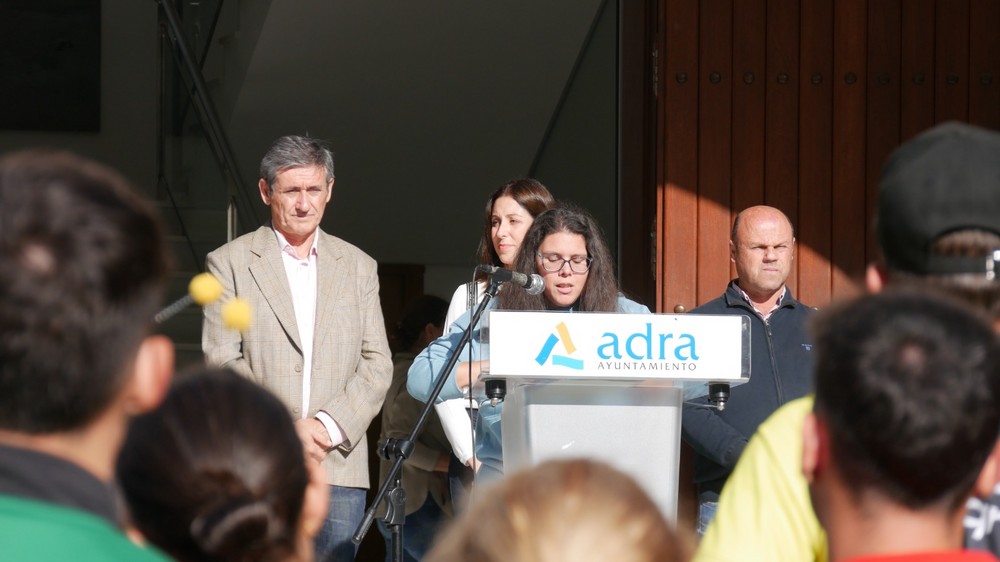 Manuel Cortés conmemora el Día de la Diversidad Funcional con la lectura del manifiesto y el tradicional mercadillo