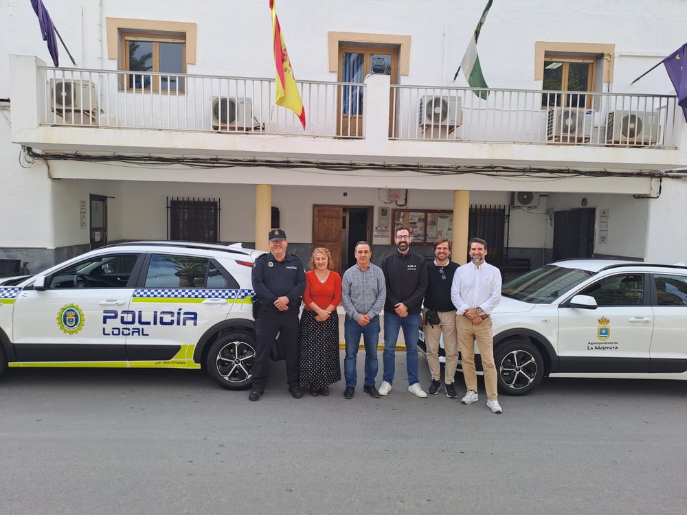 El Ayuntamiento de La Mojonera apuesta por la sostenibilidad con la adquisición de dos vehículos híbridos