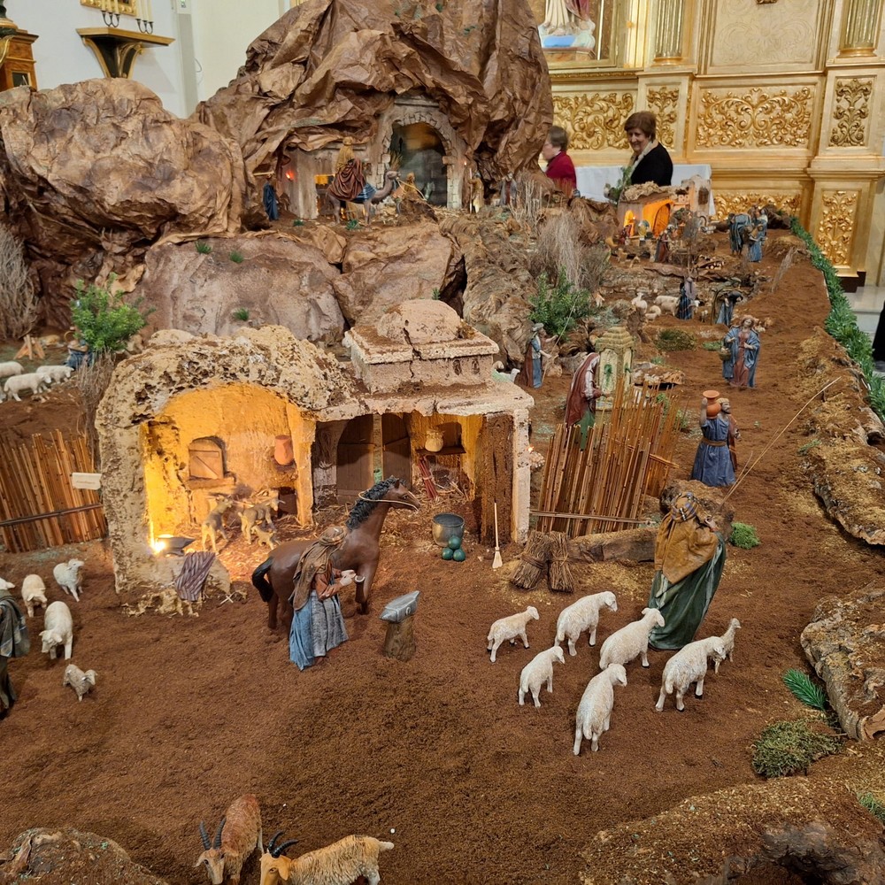 Desde el Ayuntamiento de Dalías invitan a los vecinos a visitar el Belén Monumental de la Iglesia Santuario del Cristo de la Luz