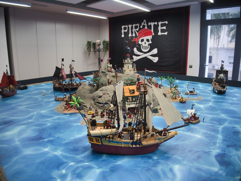 El Aula del Mar se llena de historia y aventuras con una exposición de Playmobil inspirada en Turaniana