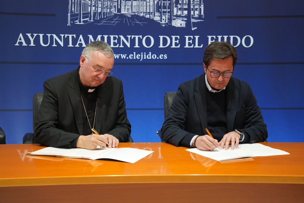 Ayuntamiento de El Ejido y Obispado renuevan el convenio de colaboración para el mantenimiento de las iglesias parroquiales