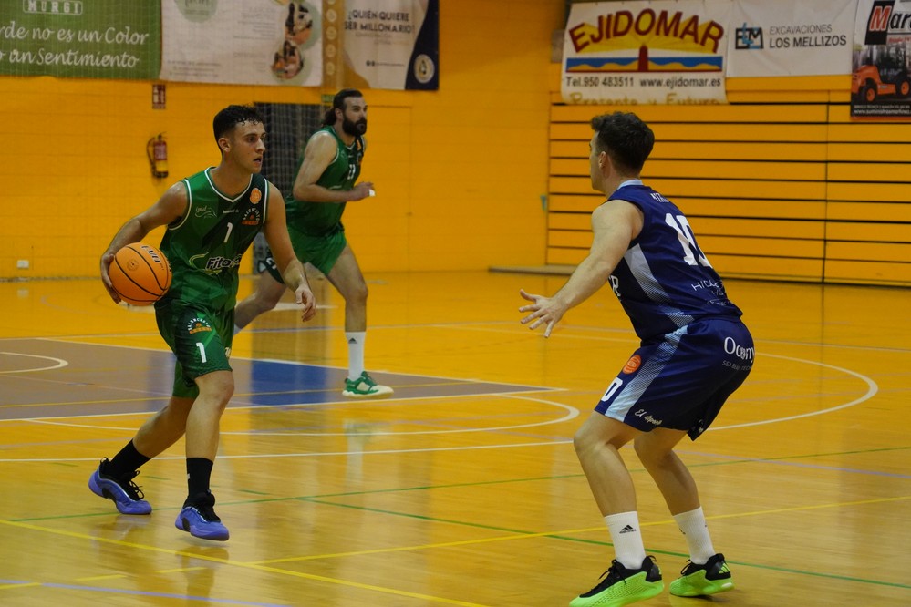 Fitosur Baloncesto Murgi, abrumado por el ritmo de Colegio El Pinar, cae 108-68