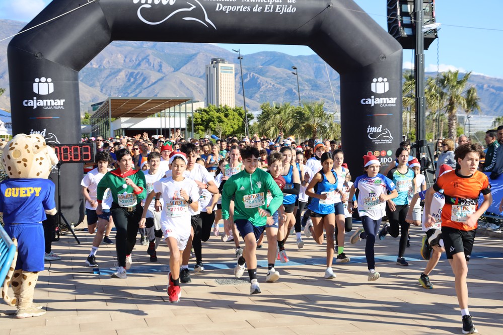 La XXXVII San Silvestre de El Ejido bate récord con 1.700 participantes